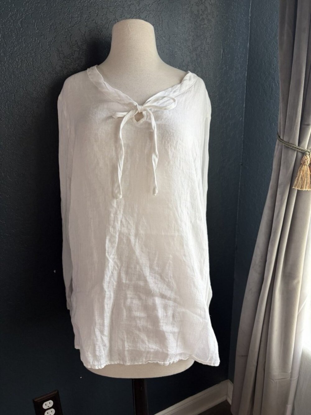 CP Shades Women's White 100% Linen Tie Front Tunic Shirt Sz M Resort Swim Cover
